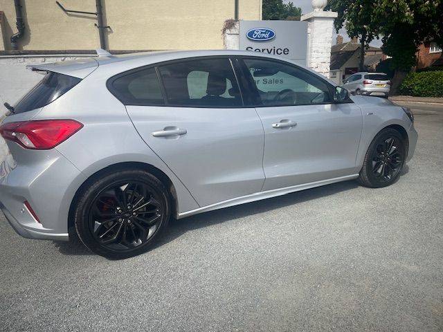 2020 Ford Focus 1.5 EcoBlue 120ps ST-Line X Edition 6-spd manual