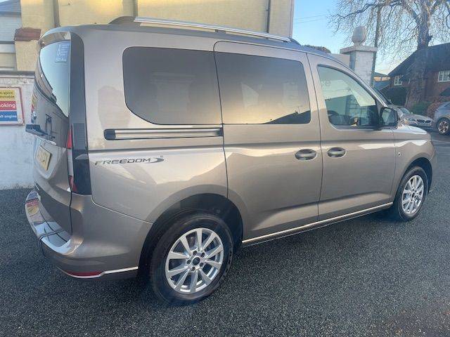 2024 Ford Tourneo Connect 2.0 EcoBlue 120ps Titanium 6-spd manual WAV