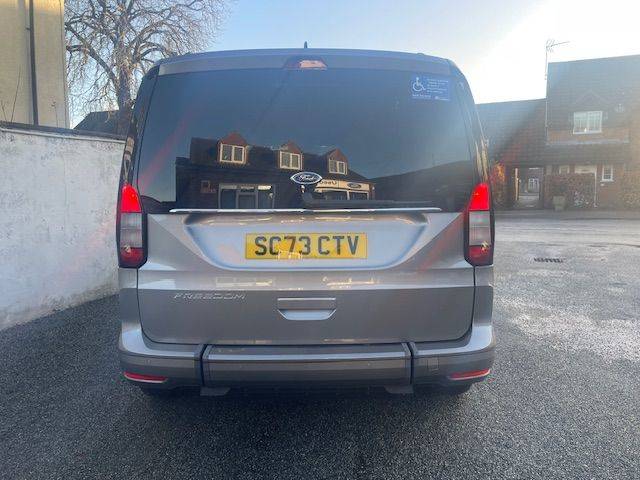 2024 Ford Tourneo Connect 2.0 EcoBlue 120ps Titanium 6-spd manual WAV